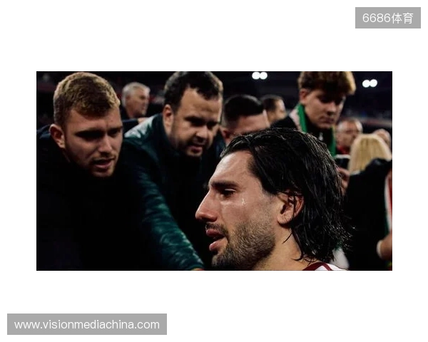 从天堂到地狱,索博在2-1领先后疯狂庆祝,被绝杀后伤心落泪 从天堂到地狱,索博在2-1领先后疯狂庆祝,被绝杀后伤心落泪