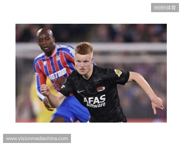 电讯报：纽卡有意引进小将斯密特，该球员非常乐意在一月加盟